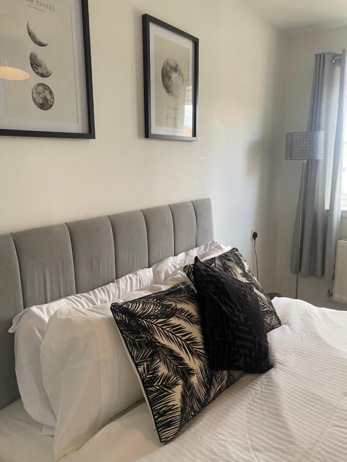 Inverness City Apartments - Modern & Bright Apartment Close To Raigmore Hospital & Shops Inshes Екстер'єр фото